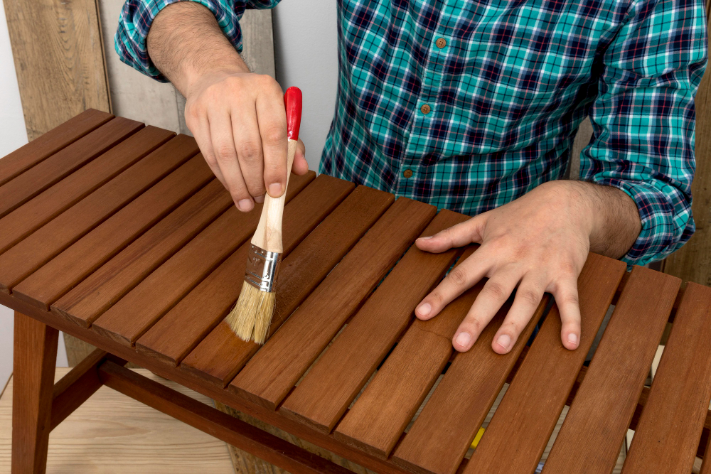 beautiful and well-maintained deck